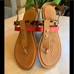 T-strap thong sandal